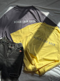 تیشرت یونیسکس باکسی never look back جنس نخ پنبه